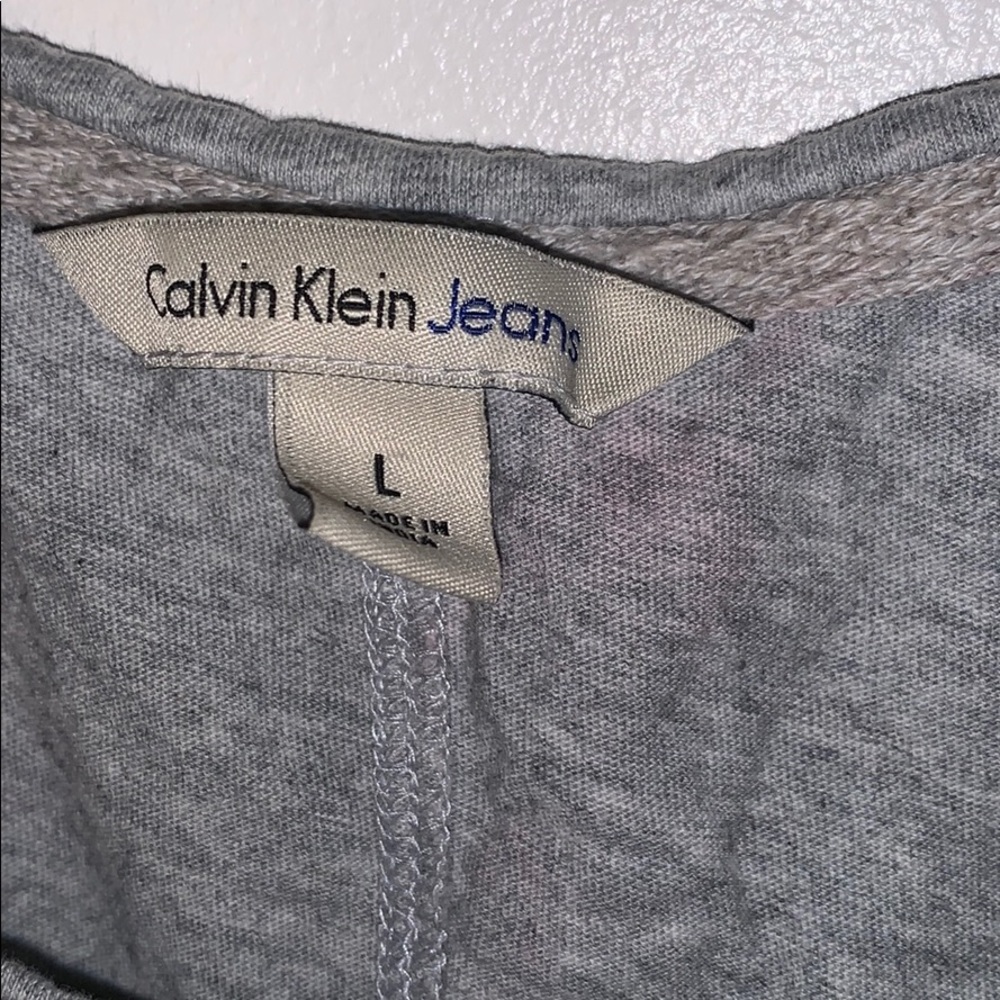 Calvin Klein shirt - Picture 3 of 3